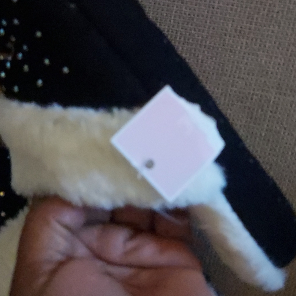 Slippers - Picture 3 of 3